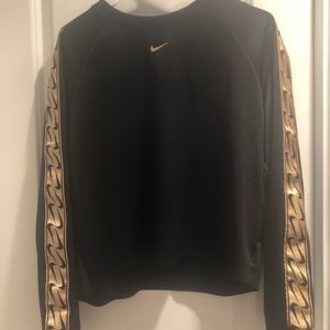 Size small Nike shirt